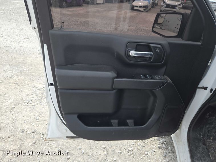 image for item YA3243 2019 Chevrolet Silverado 1500 Ext. Cab pickup truck