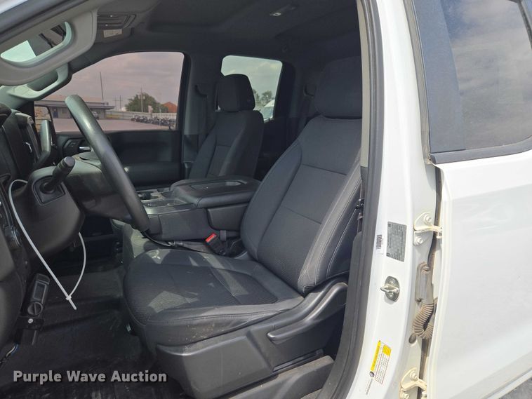 image for item YA3243 2019 Chevrolet Silverado 1500 Ext. Cab pickup truck