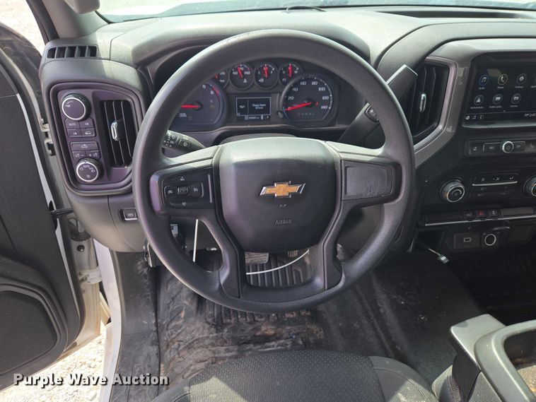 image for item YA3243 2019 Chevrolet Silverado 1500 Ext. Cab pickup truck