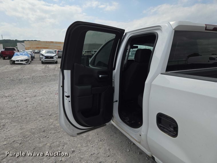 image for item YA3243 2019 Chevrolet Silverado 1500 Ext. Cab pickup truck