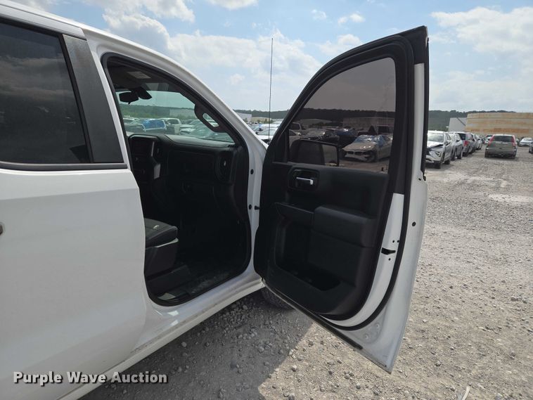 image for item YA3243 2019 Chevrolet Silverado 1500 Ext. Cab pickup truck