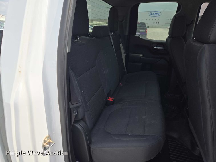 image for item YA3243 2019 Chevrolet Silverado 1500 Ext. Cab pickup truck