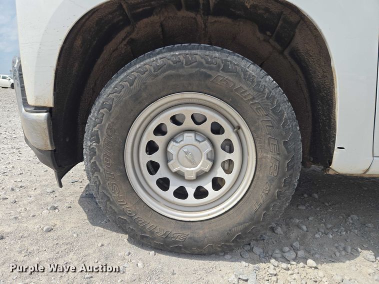 image for item YA3243 2019 Chevrolet Silverado 1500 Ext. Cab pickup truck