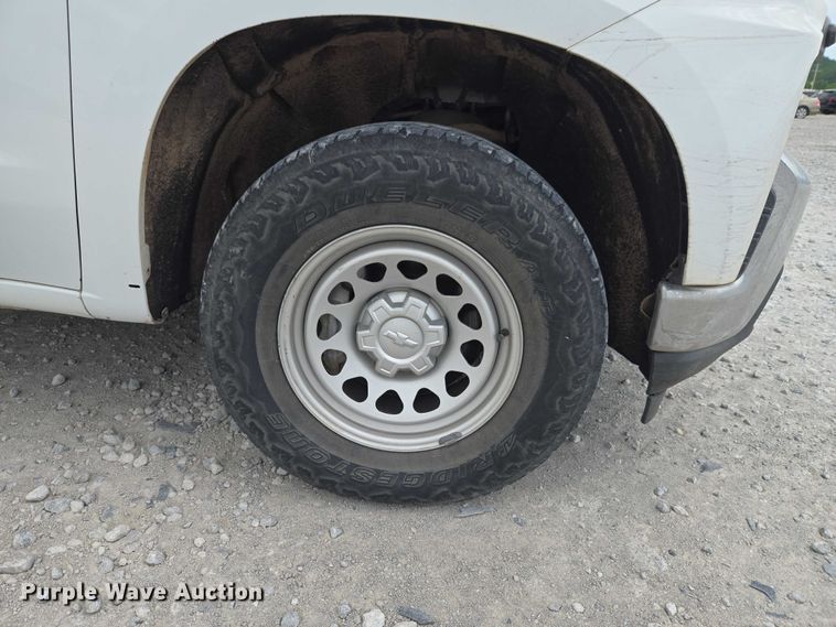 image for item YA3243 2019 Chevrolet Silverado 1500 Ext. Cab pickup truck