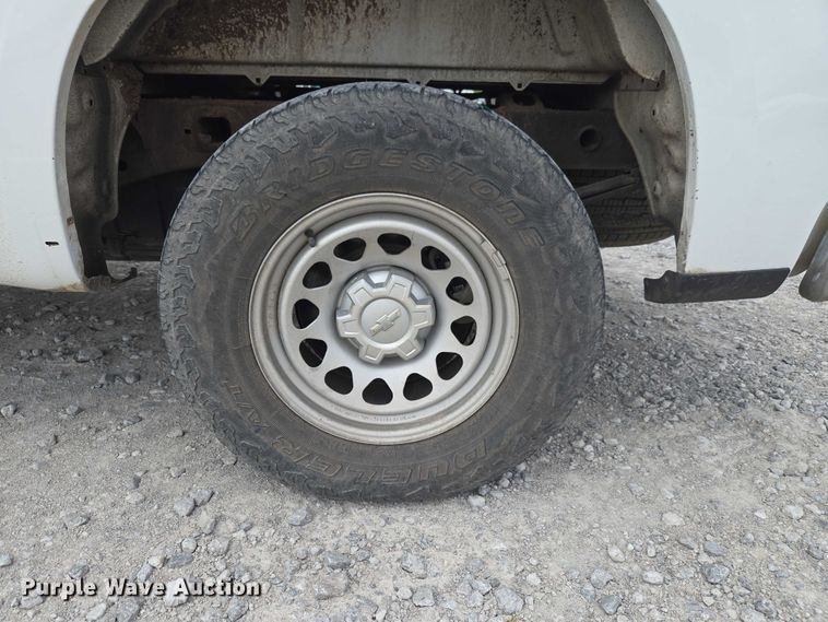 image for item YA3243 2019 Chevrolet Silverado 1500 Ext. Cab pickup truck