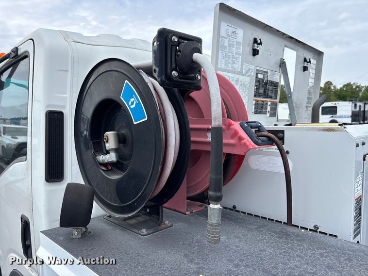image for item YA3273 2018 Isuzu NPR utility / service truck