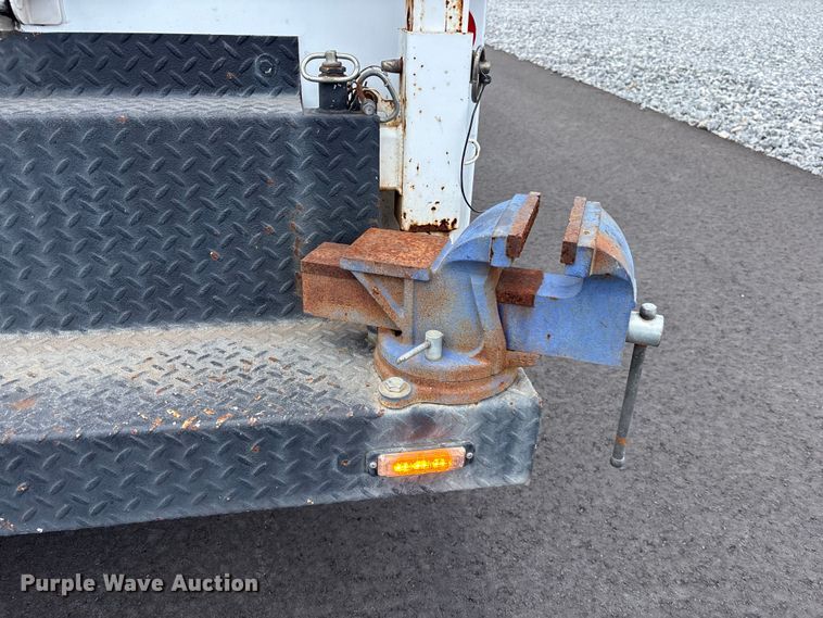 image for item YA3273 2018 Isuzu NPR utility / service truck