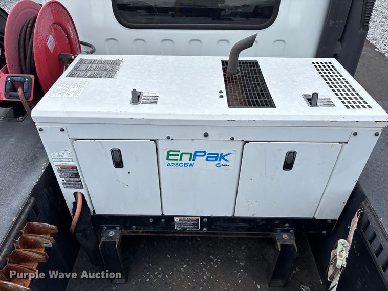 image for item YA3273 2018 Isuzu NPR utility / service truck
