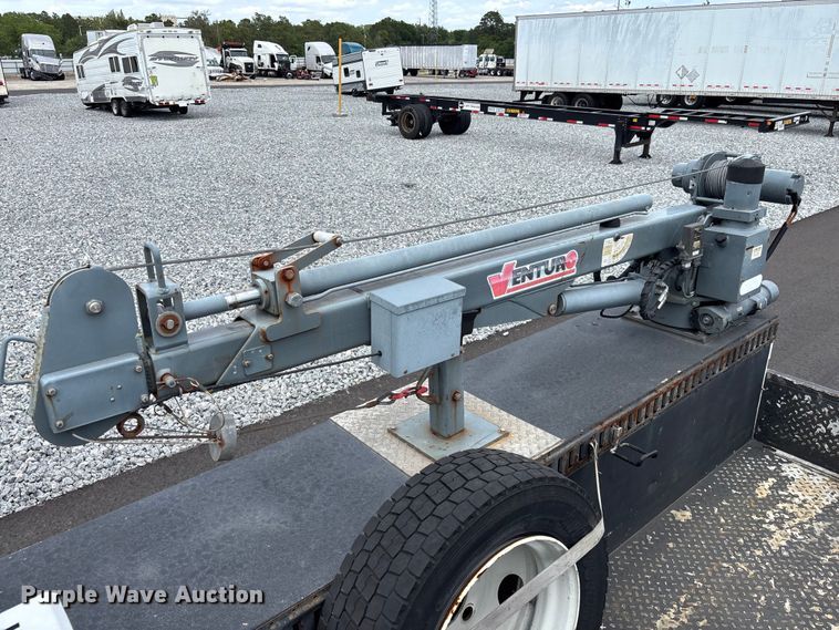 image for item YA3273 2018 Isuzu NPR utility / service truck