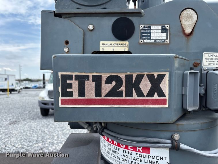 image for item YA3273 2018 Isuzu NPR utility / service truck