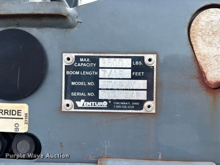 image for item YA3273 2018 Isuzu NPR utility / service truck