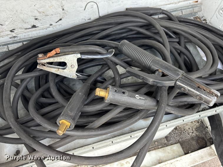 image for item YA3273 2018 Isuzu NPR utility / service truck