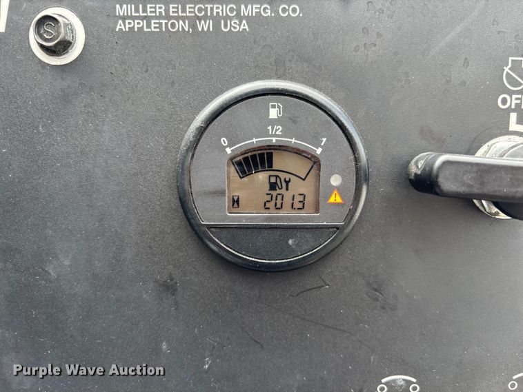 image for item YA3273 2018 Isuzu NPR utility / service truck