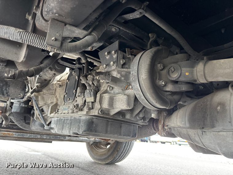 image for item YA3273 2018 Isuzu NPR utility / service truck