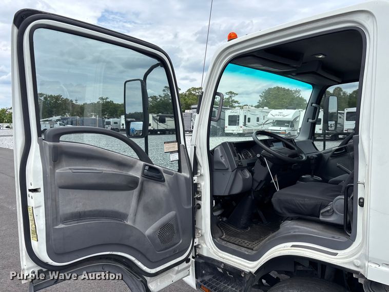 image for item YA3273 2018 Isuzu NPR utility / service truck