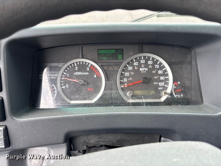 image for item YA3273 2018 Isuzu NPR utility / service truck