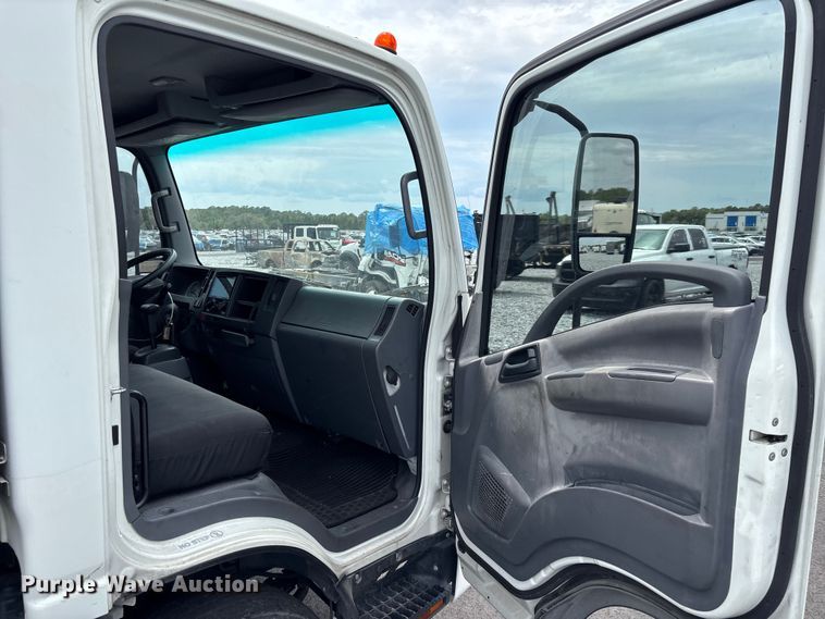 image for item YA3273 2018 Isuzu NPR utility / service truck