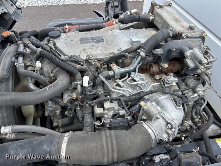 image for item YA3273 2018 Isuzu NPR utility / service truck