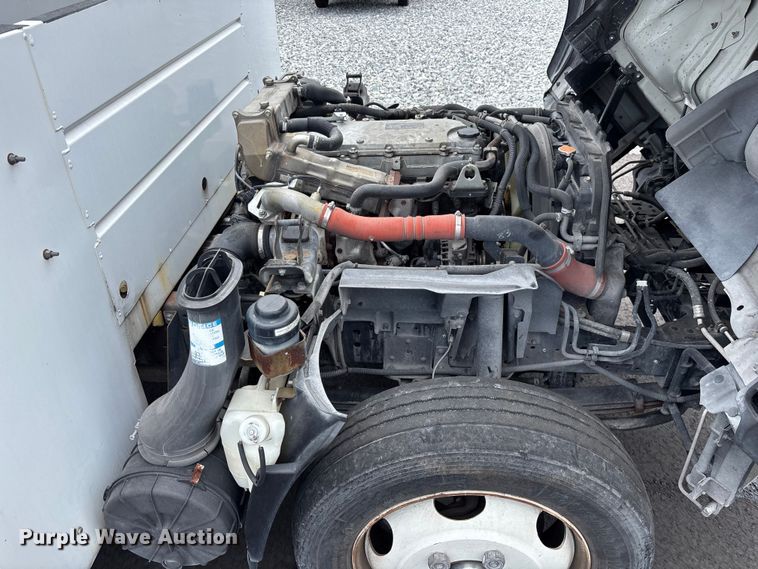 image for item YA3273 2018 Isuzu NPR utility / service truck