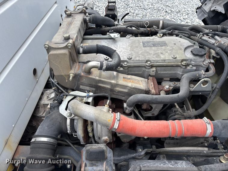 image for item YA3273 2018 Isuzu NPR utility / service truck
