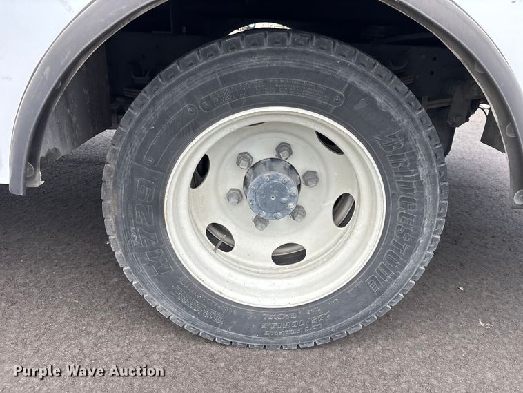image for item YA3273 2018 Isuzu NPR utility / service truck