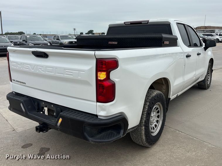 image for item YA3303 2021 Chevrolet Silverado 1500 Ext. Cab pickup truck