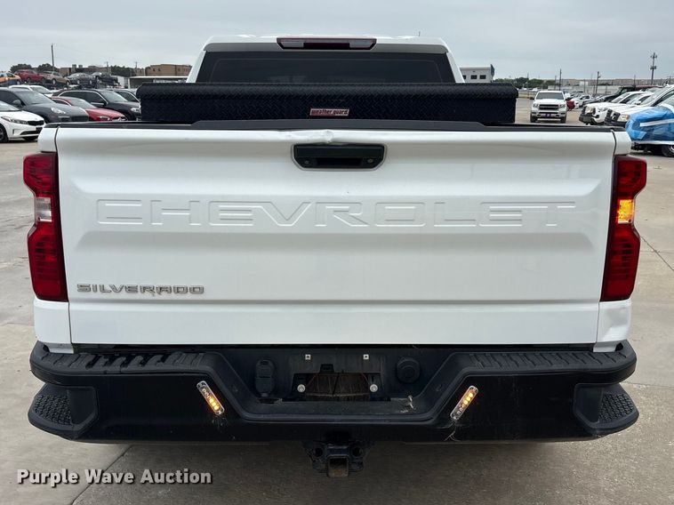 image for item YA3303 2021 Chevrolet Silverado 1500 Ext. Cab pickup truck