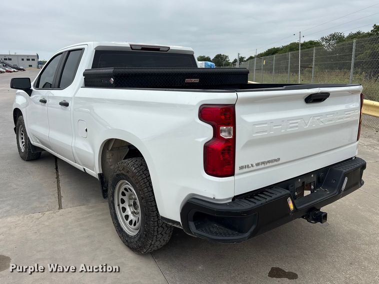 image for item YA3303 2021 Chevrolet Silverado 1500 Ext. Cab pickup truck