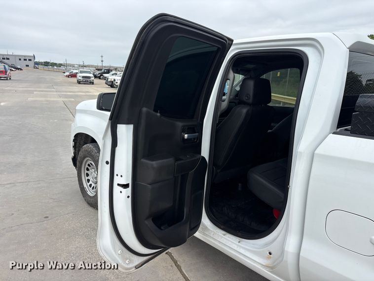 image for item YA3303 2021 Chevrolet Silverado 1500 Ext. Cab pickup truck