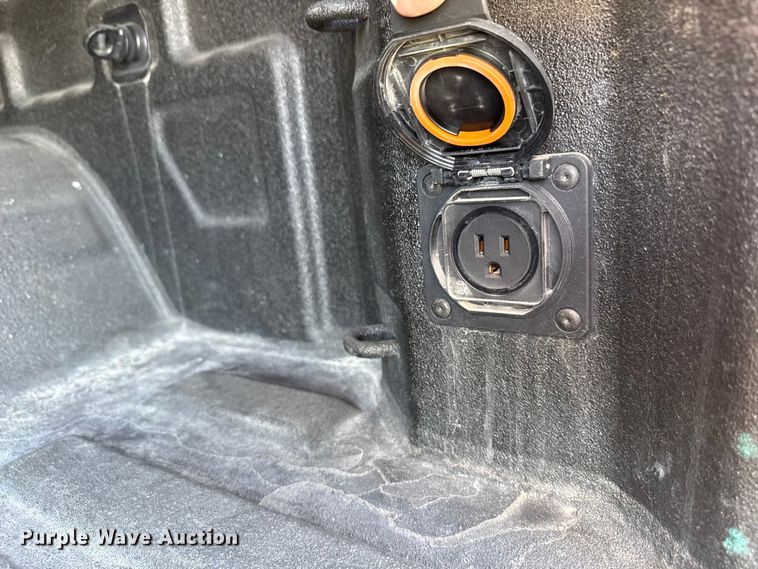 image for item YA3358 2021 GMC Sierra 1500 AT4 Crew Cab pickup truck
