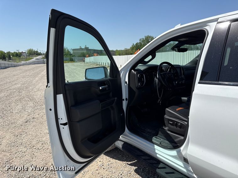 image for item YA3358 2021 GMC Sierra 1500 AT4 Crew Cab pickup truck