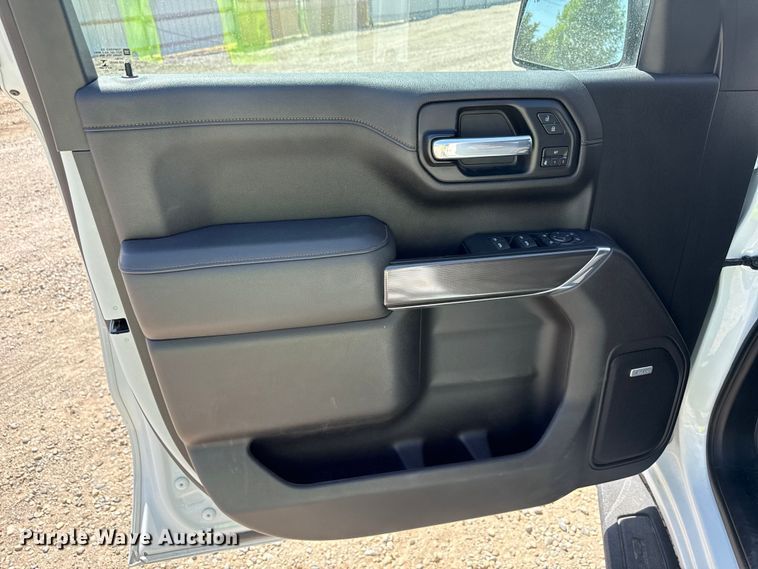 image for item YA3358 2021 GMC Sierra 1500 AT4 Crew Cab pickup truck