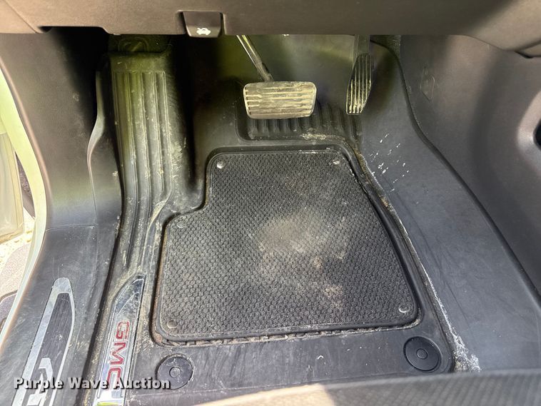 image for item YA3358 2021 GMC Sierra 1500 AT4 Crew Cab pickup truck