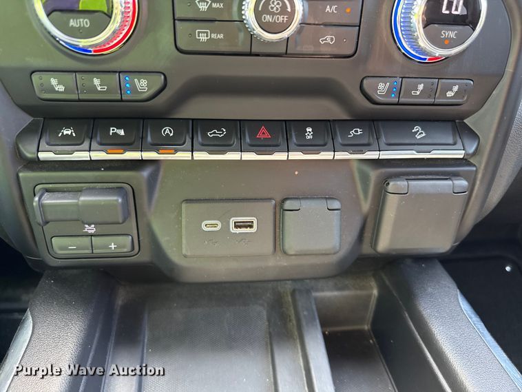 image for item YA3358 2021 GMC Sierra 1500 AT4 Crew Cab pickup truck