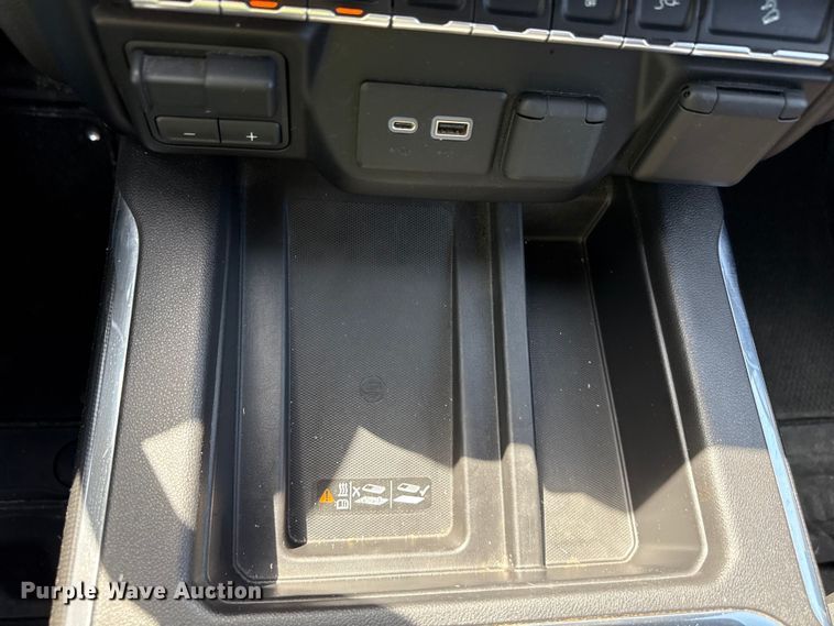 image for item YA3358 2021 GMC Sierra 1500 AT4 Crew Cab pickup truck