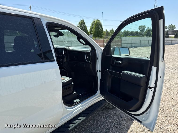 image for item YA3358 2021 GMC Sierra 1500 AT4 Crew Cab pickup truck