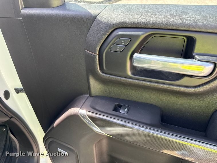image for item YA3358 2021 GMC Sierra 1500 AT4 Crew Cab pickup truck