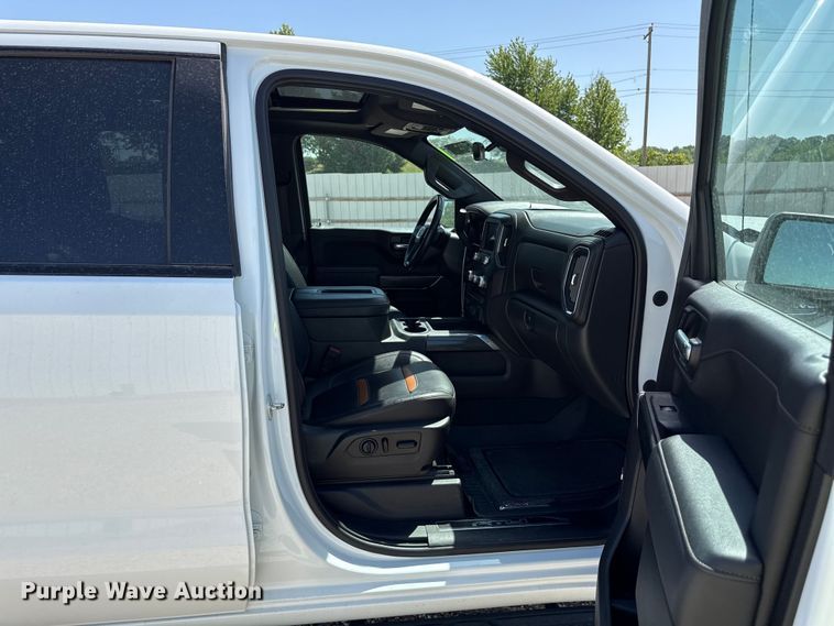image for item YA3358 2021 GMC Sierra 1500 AT4 Crew Cab pickup truck