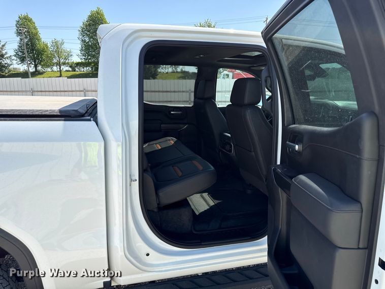 image for item YA3358 2021 GMC Sierra 1500 AT4 Crew Cab pickup truck