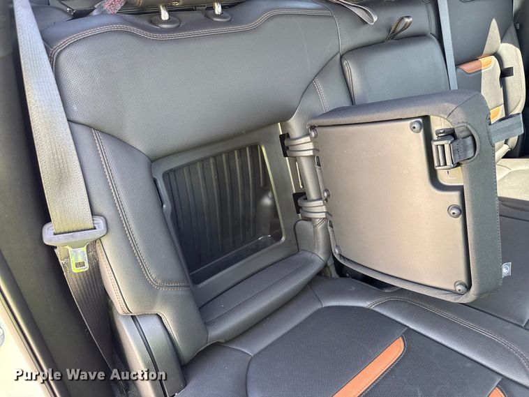 image for item YA3358 2021 GMC Sierra 1500 AT4 Crew Cab pickup truck