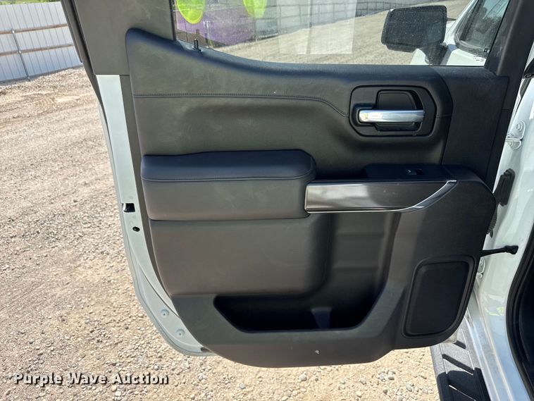 image for item YA3358 2021 GMC Sierra 1500 AT4 Crew Cab pickup truck