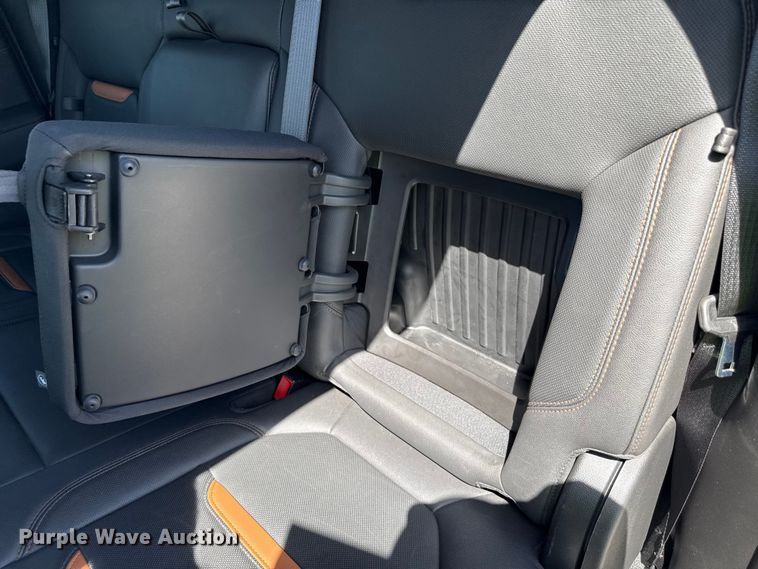 image for item YA3358 2021 GMC Sierra 1500 AT4 Crew Cab pickup truck