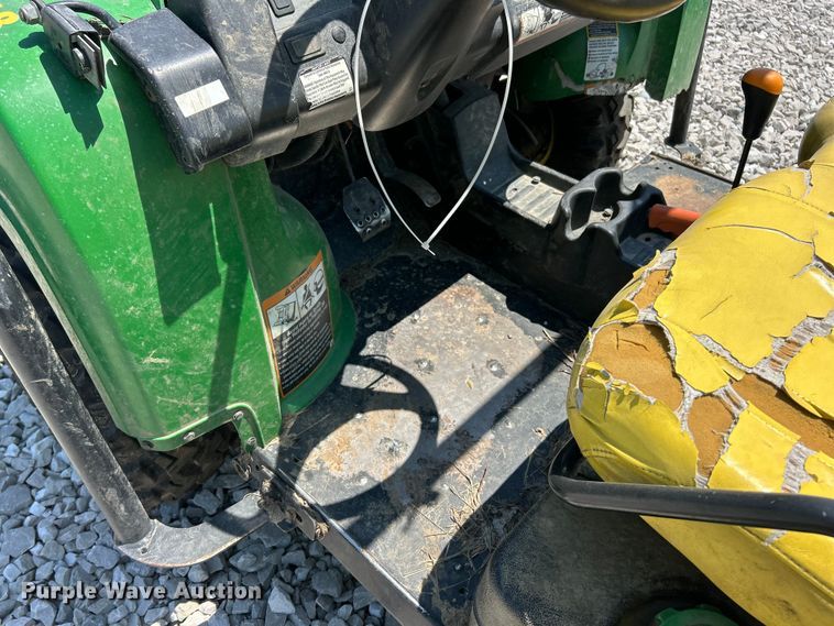 image for item YA3630 2016 John Deere Gator 855D XUV utility vehicle