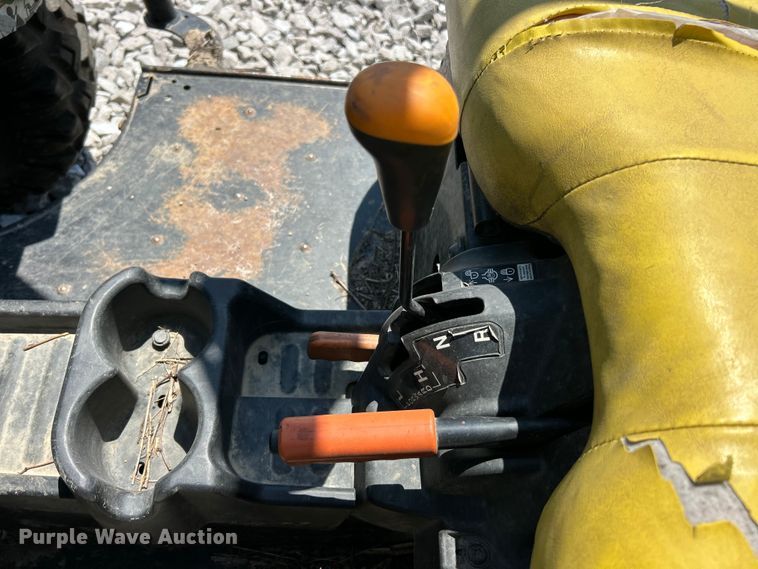 image for item YA3630 2016 John Deere Gator 855D XUV utility vehicle