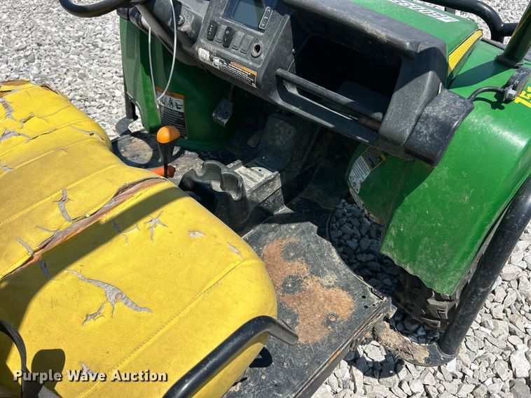 image for item YA3630 2016 John Deere Gator 855D XUV utility vehicle