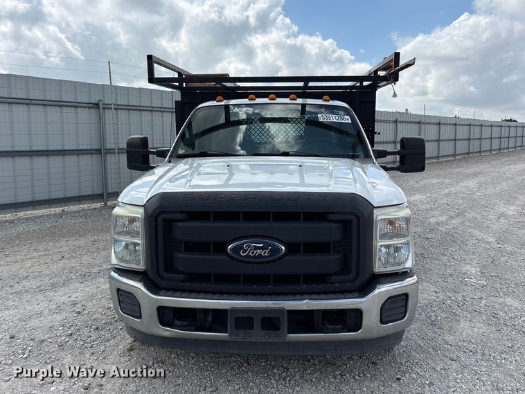 image for item YA3657 2016 Ford F350 Super Duty utility bed pickup truck