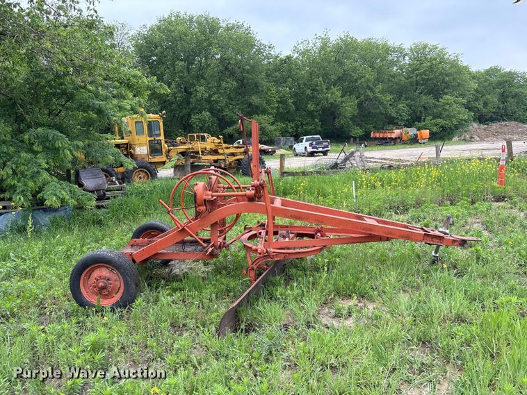 image for item DO5220 pull type grader
