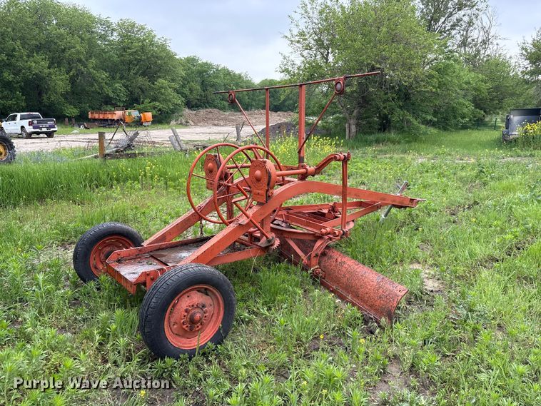 image for item DO5220 pull type grader