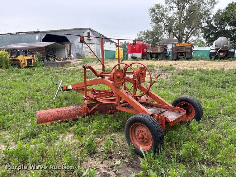 image for item DO5220 pull type grader