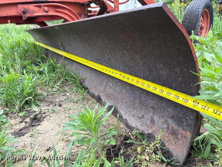 image for item DO5220 pull type grader